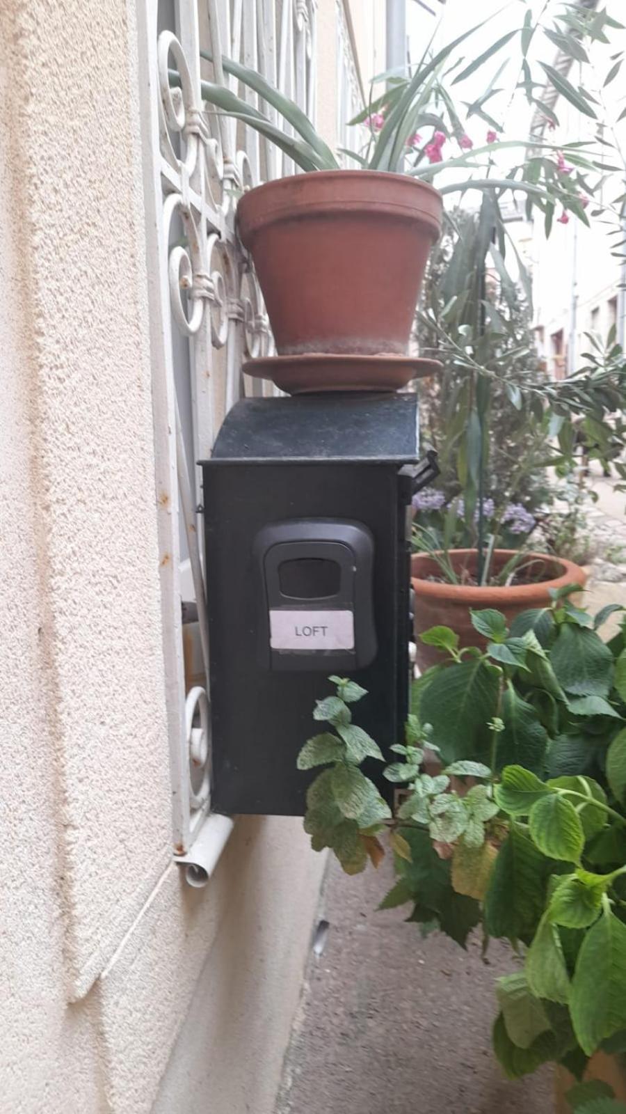 Tournus Castrum Romain- Loft 90M2 - 3 Etoiles - Petit Box Velo - 5Mn Autoroute الغرفة الصورة